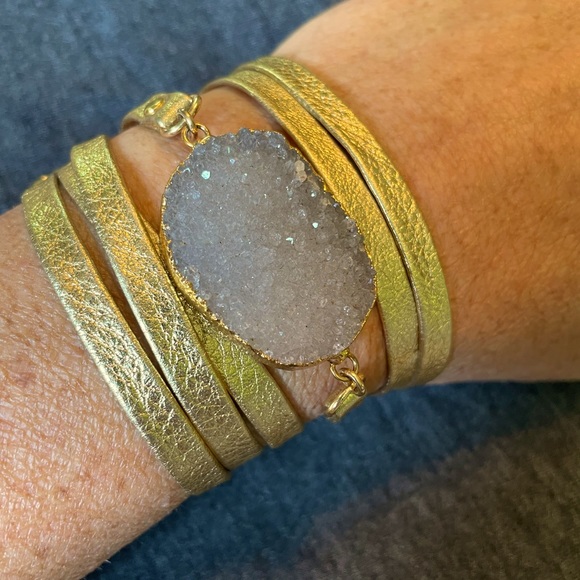 Jewelry - Weather adjustable strap bracelet with white Druzy stone